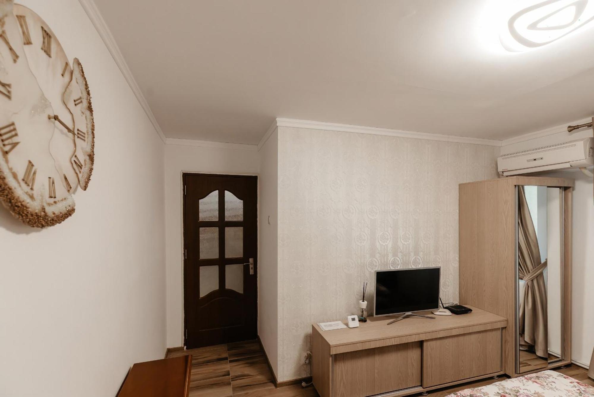 Luxury Radox Apartment Buzau City Center Exteriér fotografie