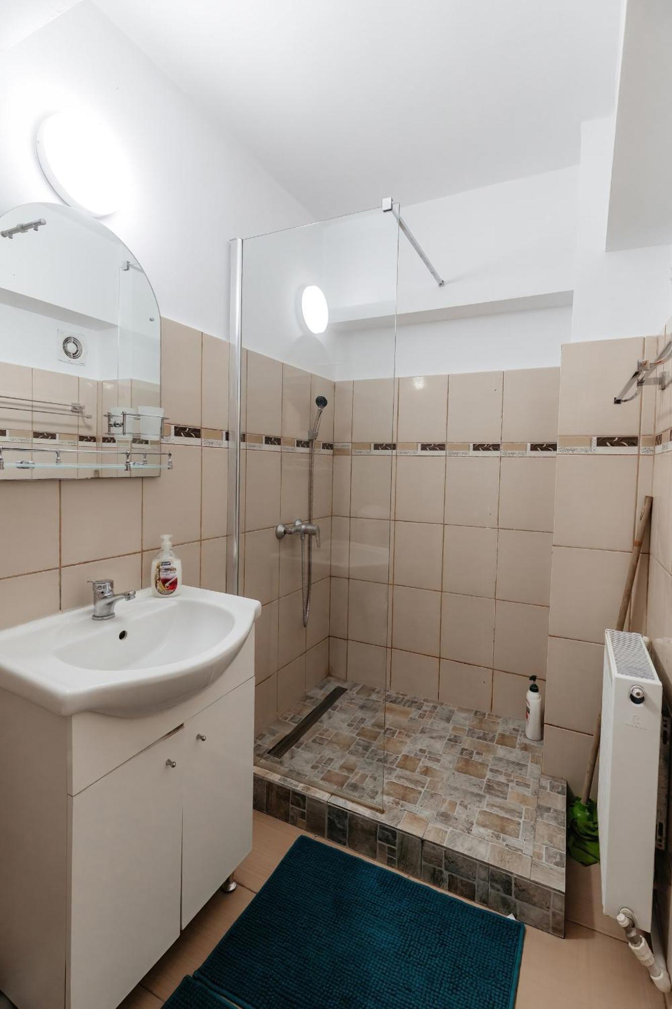 Luxury Radox Apartment Buzau City Center Exteriér fotografie